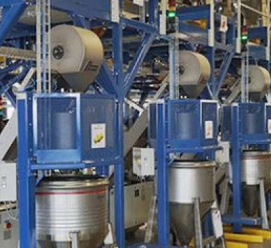 Automatisierung Nietbolzenhärterei für 12 Maschinen